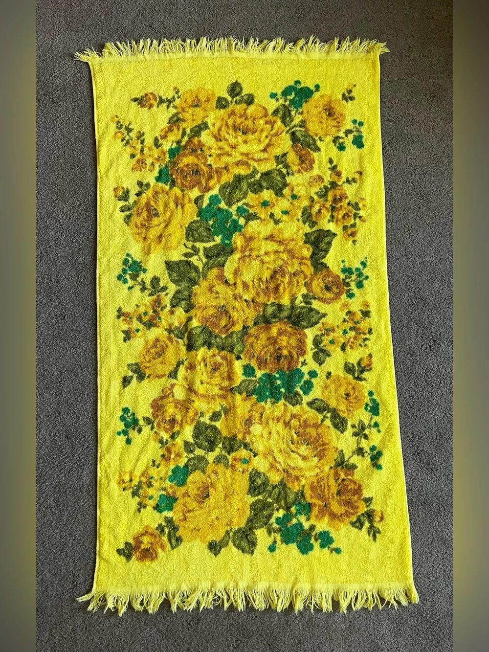 Vintage Cannon Monticello Yellow Cabbage Rose Floral Fringe Bath Towel